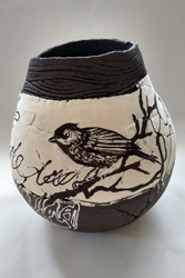 vogel met zwarte bovenrand